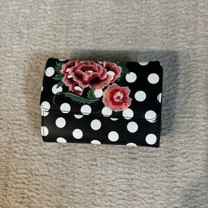 women’s polka dot wallet